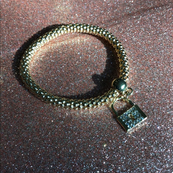 Bracelets - Picture 5 of 9